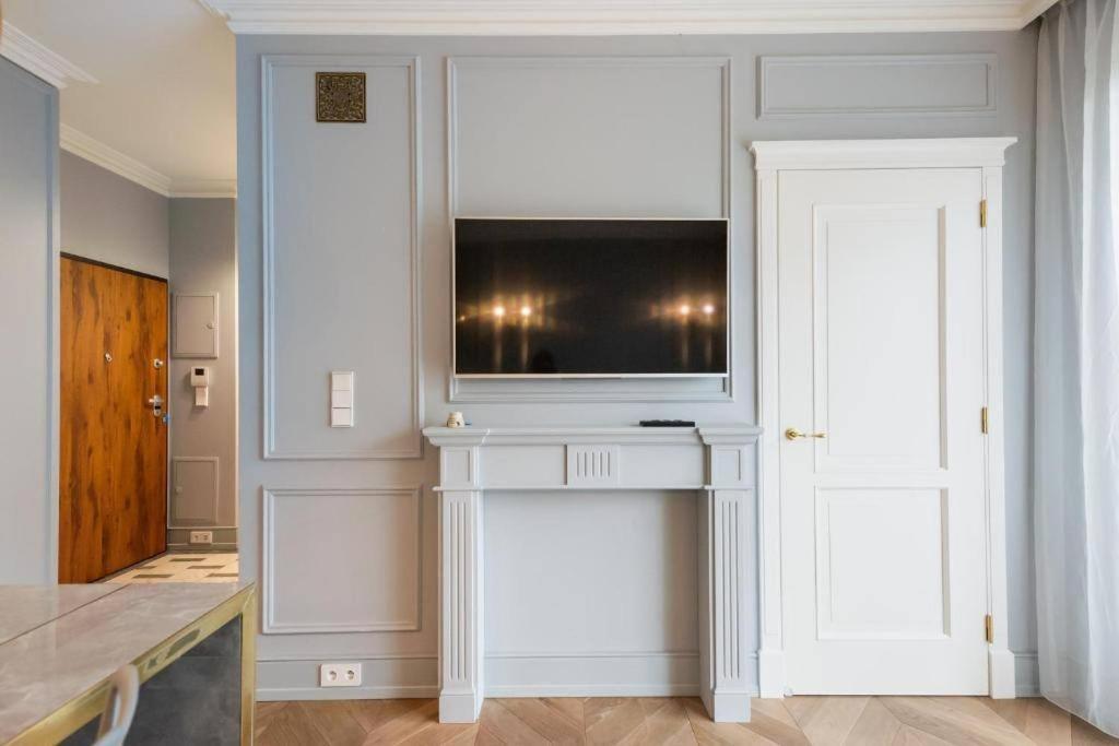 Luxury Garden Apartment ワルシャワ エクステリア 写真